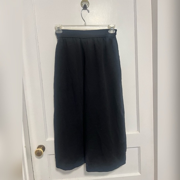 Aritzia Wilfred Wide Leg Cropped Black Palazzo Pants $128 Size S - Picture 3 of 5